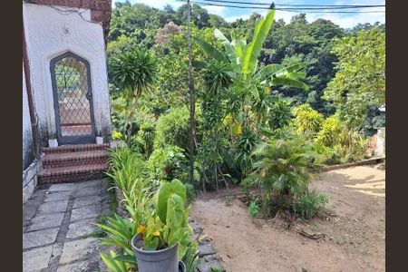 Casa à venda com 362m², 9 quartos e 3 vagas