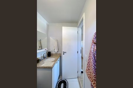 Apartamento para alugar com 59m², 2 quartos e 1 vaga Apartamento para alugar com 59m², 2 quartos e 1 vagaBanheiro da Suíte