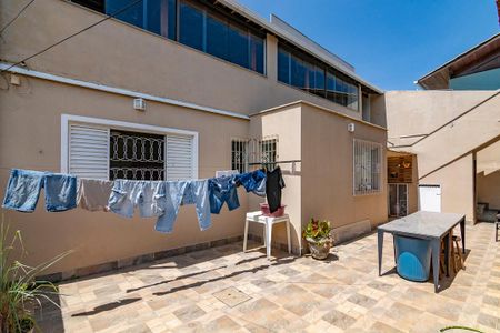 Casa à venda com 432m², 4 quartos e 4 vagasQuintal