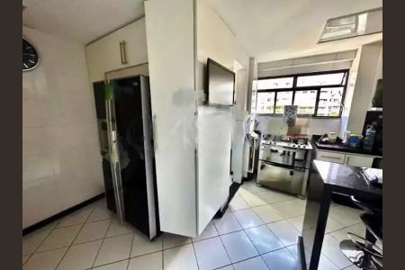 Apartamento à venda com 247m², 3 quartos e 2 vagas