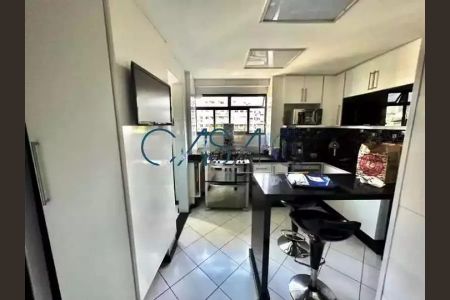 Apartamento à venda com 247m², 3 quartos e 2 vagas