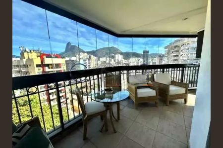 Apartamento à venda com 247m², 3 quartos e 2 vagas