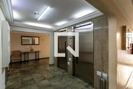 Apartamento à venda com 160m², 3 quartos e 5 vagasHall Social