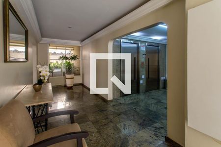 Apartamento à venda com 160m², 3 quartos e 5 vagasHall Social