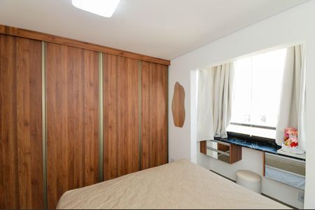 Apartamento à venda com 160m², 3 quartos e 5 vagasQuarto 2 - Suíte