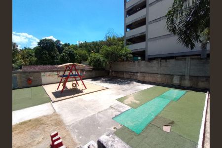 Apartamento para alugar com 52m², 2 quartos e 1 vagaÁrea comum - Playground