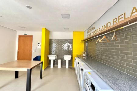Apartamento para alugar com 37m², 2 quartos e sem vagaÁrea comum - Lavanderia