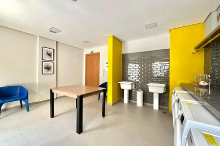 Apartamento para alugar com 37m², 2 quartos e sem vagaÁrea comum - Lavanderia