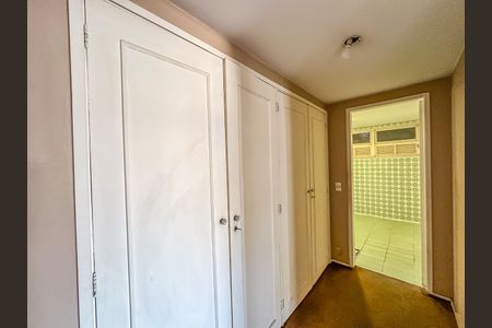 Apartamento à venda com 280m², 4 quartos e 2 vagasCorredor