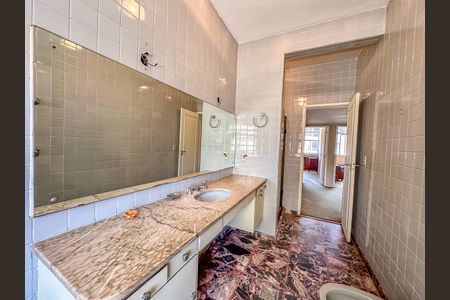 Apartamento à venda com 280m², 4 quartos e 2 vagasBanheiro Social