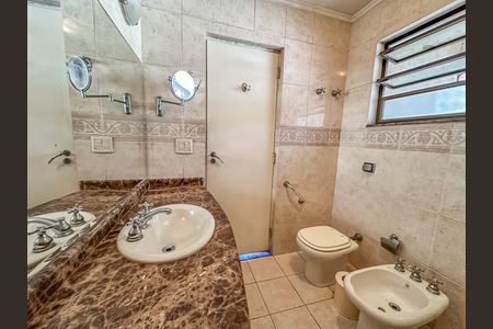 Apartamento à venda com 280m², 4 quartos e 2 vagasBanheiro da Suíte