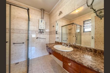 Apartamento à venda com 280m², 4 quartos e 2 vagasBanheiro da Suíte