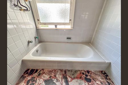 Apartamento à venda com 280m², 4 quartos e 2 vagasBanheiro Social