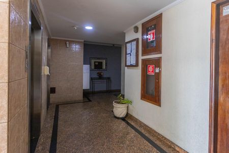Apartamento para alugar com 76m², 3 quartos e 2 vagasHall social 