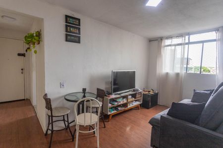 Sala  de apartamento para alugar com 3 quartos, 76m² em Jardim Prudência, Diadema