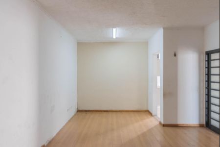 Casa à venda com 170m², 3 quartos e 6 vagasSala