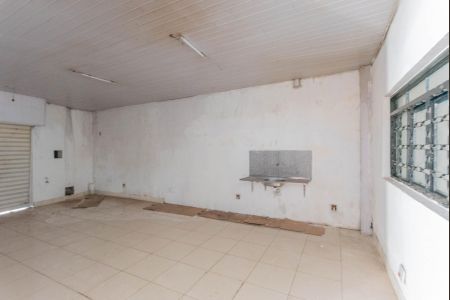 Casa à venda com 170m², 3 quartos e 6 vagasSalão Anexo