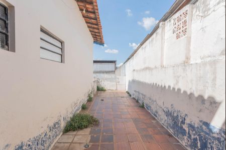 Casa à venda com 170m², 3 quartos e 6 vagasQuintal