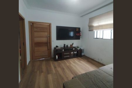 Casa à venda com 3 quartos, 160m² em Vila Brasilina, São Paulo