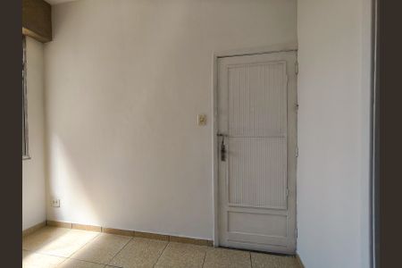 Entrada de apartamento para alugar com 1 quarto, 60m² em Benfica, Rio de Janeiro