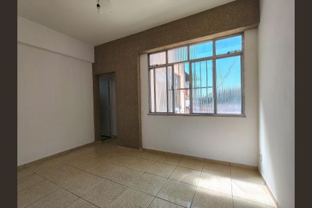 Sala de apartamento para alugar com 1 quarto, 60m² em Benfica, Rio de Janeiro