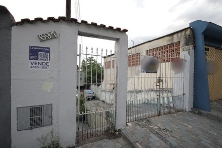 Casa à venda com 300m², 3 quartos e 2 vagasFachada