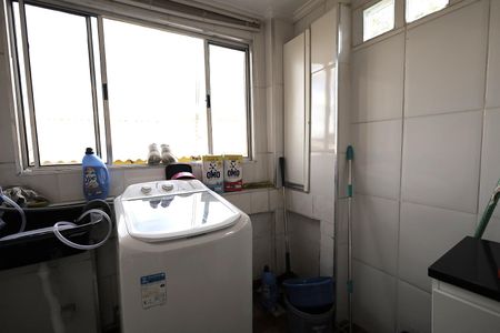 Casa à venda com 300m², 3 quartos e 2 vagasÁrea de Serviço