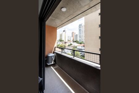 Studio para alugar com 26m², 1 quarto e sem vaga Studio para alugar com 26m², 1 quarto e sem vagaVaranda