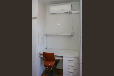Apartamento para alugar com 102m², 3 quartos e 2 vagasQuarto 2