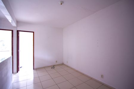 Sala de apartamento para alugar com 2 quartos, 54m² em Jardim Nova República, São Gonçalo