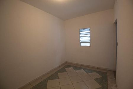 Quarto de casa para alugar com 1 quarto, 50m² em Jardim Denise, São Paulo