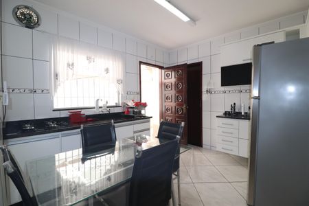 Casa à venda com 112m², 2 quartos e 2 vagasCozinha
