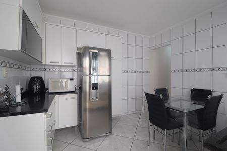 Casa à venda com 112m², 2 quartos e 2 vagasCozinha