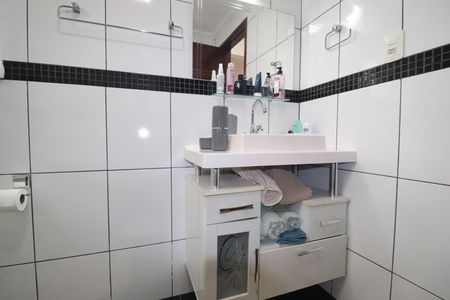 Casa à venda com 112m², 2 quartos e 2 vagasBanheiro