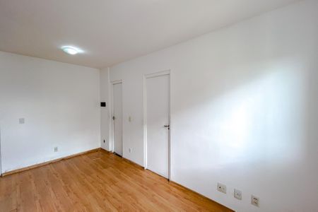 Studio para alugar com 33m², 1 quarto e sem vaga Studio para alugar com 33m², 1 quarto e sem vagaSala