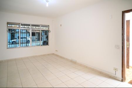 Casa para alugar com 250m², 3 quartos e 2 vagasSala