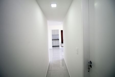 Sala - Corredor de apartamento para alugar com 2 quartos, 59m² em Vila da Penha, Rio de Janeiro