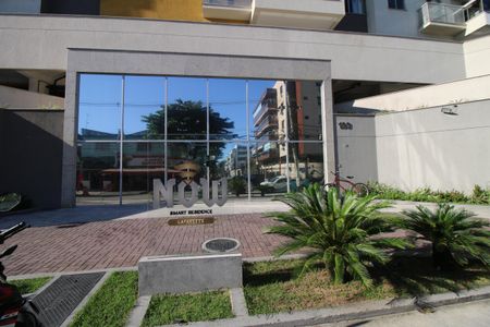 Apartamento para alugar com 59m², 2 quartos e 1 vagaFachada e portaria