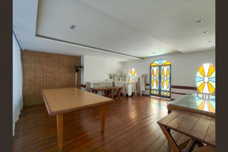 Apartamento à venda com 122m², 4 quartos e 1 vaga Apartamento à venda com 122m², 4 quartos e 1 vagaÁrea comum - Salão de festas