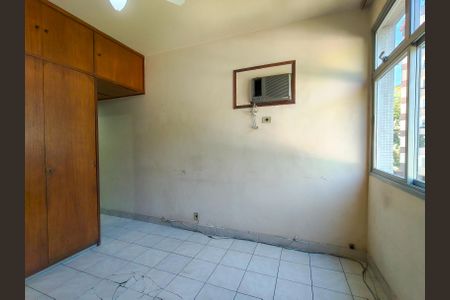 Apartamento à venda com 122m², 4 quartos e 1 vaga Apartamento à venda com 122m², 4 quartos e 1 vagaSuíte