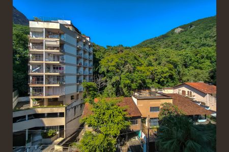 Apartamento à venda com 122m², 4 quartos e 1 vaga Apartamento à venda com 122m², 4 quartos e 1 vagaVista da Suíte