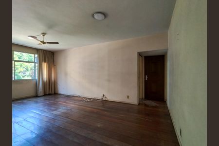Apartamento à venda com 122m², 4 quartos e 1 vaga Apartamento à venda com 122m², 4 quartos e 1 vagaSala