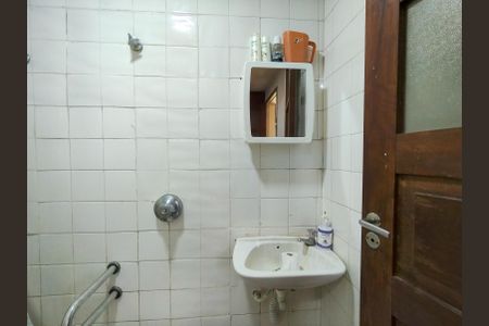 Apartamento à venda com 122m², 4 quartos e 1 vaga Apartamento à venda com 122m², 4 quartos e 1 vagaBanheiro de serviço