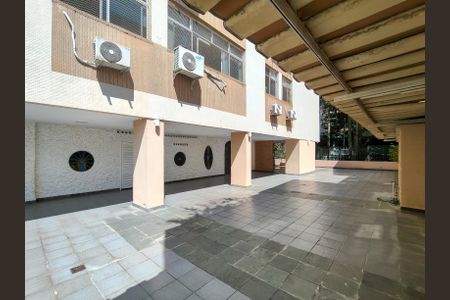 Apartamento à venda com 122m², 4 quartos e 1 vaga Apartamento à venda com 122m², 4 quartos e 1 vagaÁrea comum - Playground