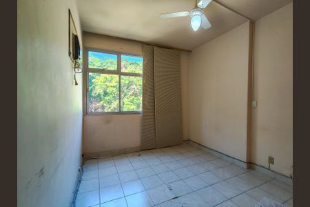 Apartamento à venda com 122m², 4 quartos e 1 vaga Apartamento à venda com 122m², 4 quartos e 1 vagaSuíte