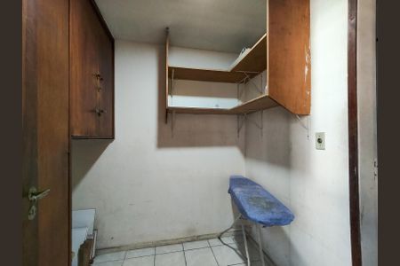 Apartamento à venda com 122m², 4 quartos e 1 vaga Apartamento à venda com 122m², 4 quartos e 1 vagaQuarto de Serviço