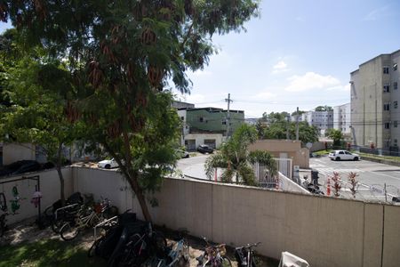 Sala - Vista de apartamento à venda com 2 quartos, 43m² em Curicica, Rio de Janeiro