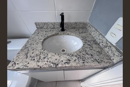 Apartamento à venda com 43m², 2 quartos e 1 vaga Apartamento à venda com 43m², 2 quartos e 1 vagaBanheiro
