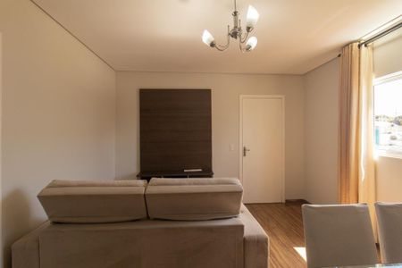 Sala de apartamento para alugar com 3 quartos, 79m² em Capão Raso, Curitiba