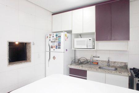 Apartamento à venda com 63m², 2 quartos e 2 vagasCozinha + Área de Serviço
